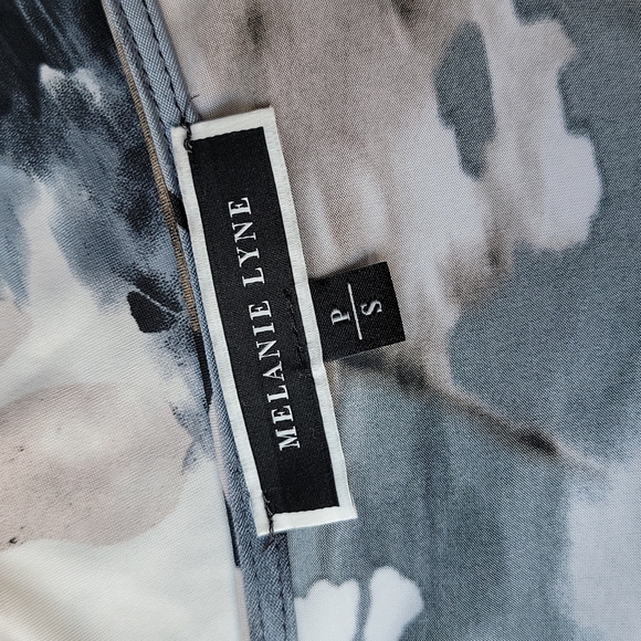 Melanie Lyne multi-color sleeveless top - Picture 6 of 6